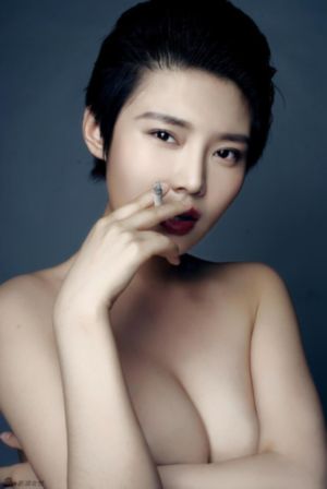欧美美胸皇后_BD国语BD在线观看