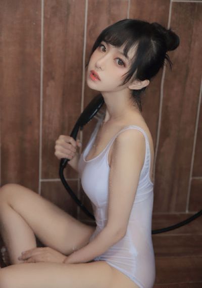 欧美大奶一区_BD英语高清电影在线