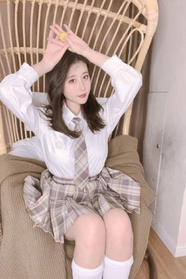 欧美裸体老妇_1080高清在线观看